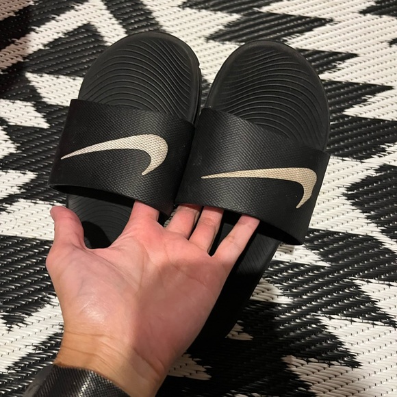 Nike slides youth - Picture 2 of 4